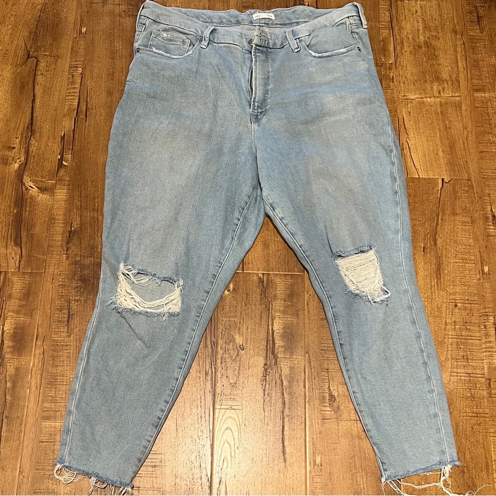Good American Sz 16 Blue Boyfriend Jeans with stretch and  Distressed Details